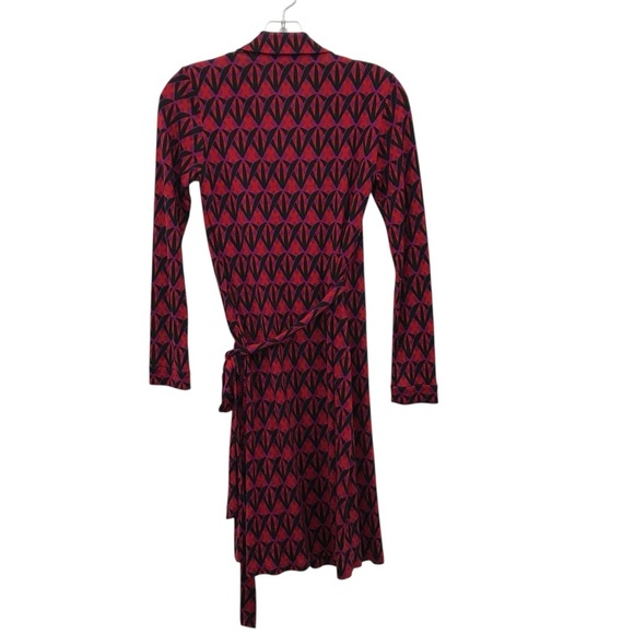 Diane Von Furstenberg Red and Black Geometric Wrap Dress Silk Size 2 - Picture 6 of 7